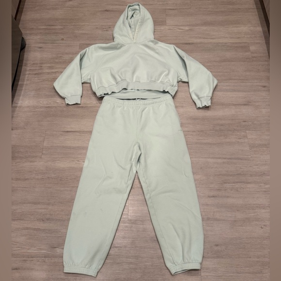 Aritzia Tops - Aritzia Sweatfleece Sweat Set XL
